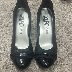 Anne Klein Black Heels Sleek Design